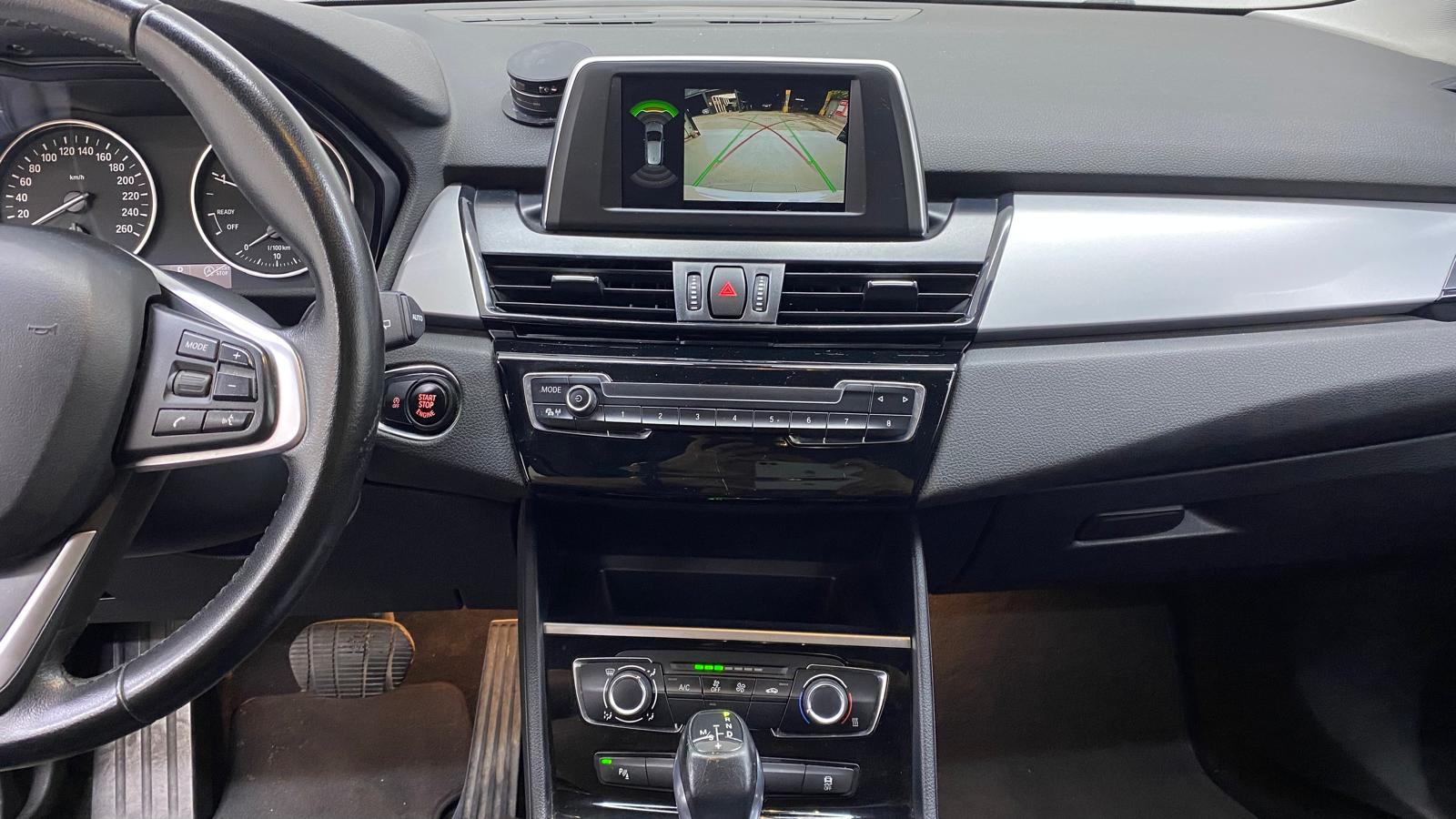 BMW 216d 12